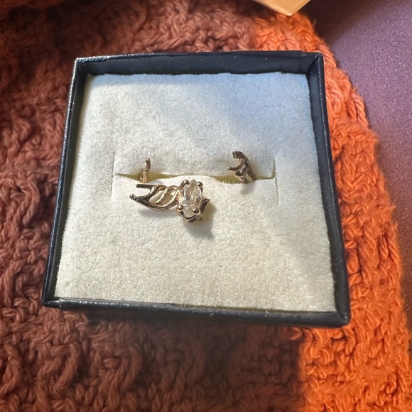 Diamond ring - Picture 2 of 3